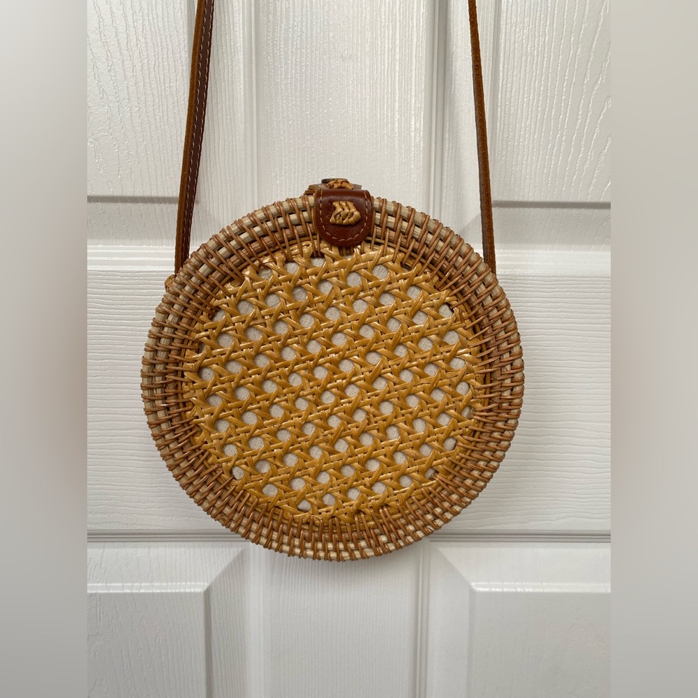 Rattan crossbody